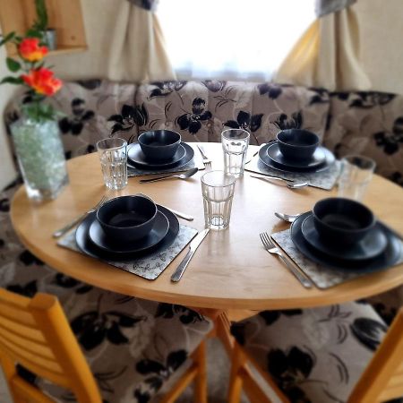 3 Bedroom Sleeps 6 On Coral Beach Ingoldmells Exterior foto